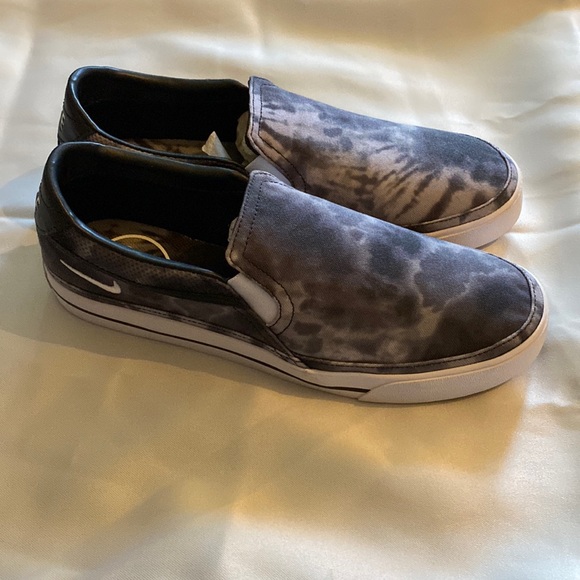 Men’s Nike Slip On Shoes - Picture 1 of 7